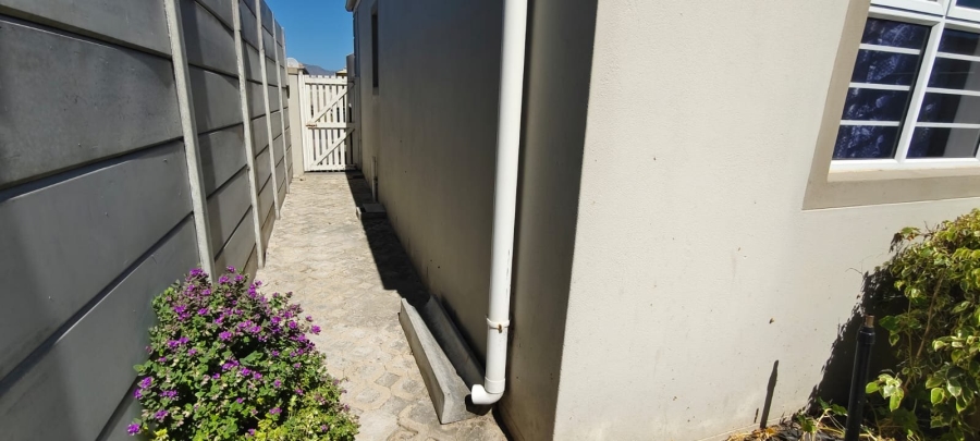 2 Bedroom Property for Sale in Strandfontein Western Cape